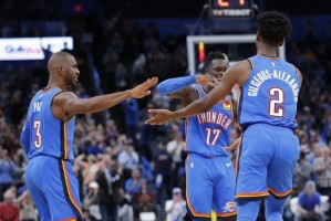  亚历山大30+10雷霆屠公牛  