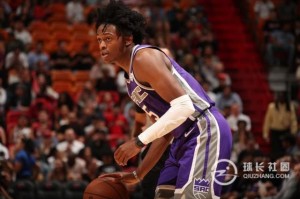  福克斯三双国王轻取雷霆  