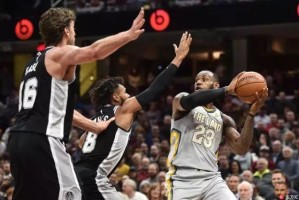  三球24+12黄蜂终结骑士连胜  