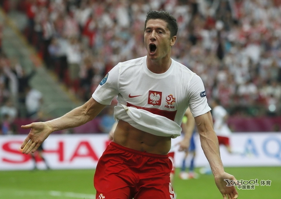  莱万多夫斯基重返安联球场受追捧  